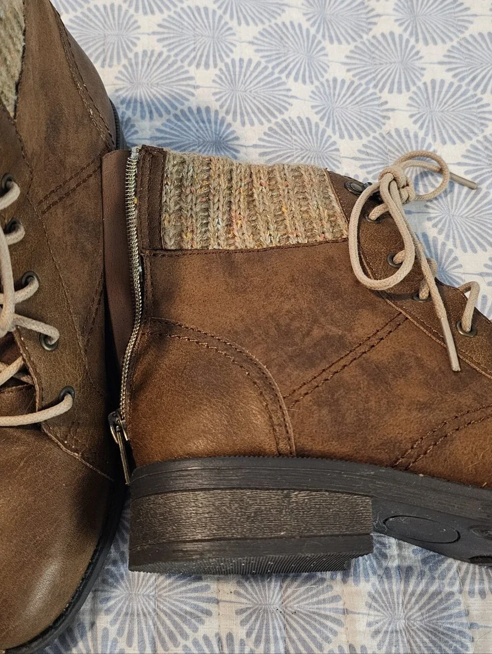 Girls SIze 4 Brown Back-Zip Casual Above the Ankle Boots by Mudd (Kohls)